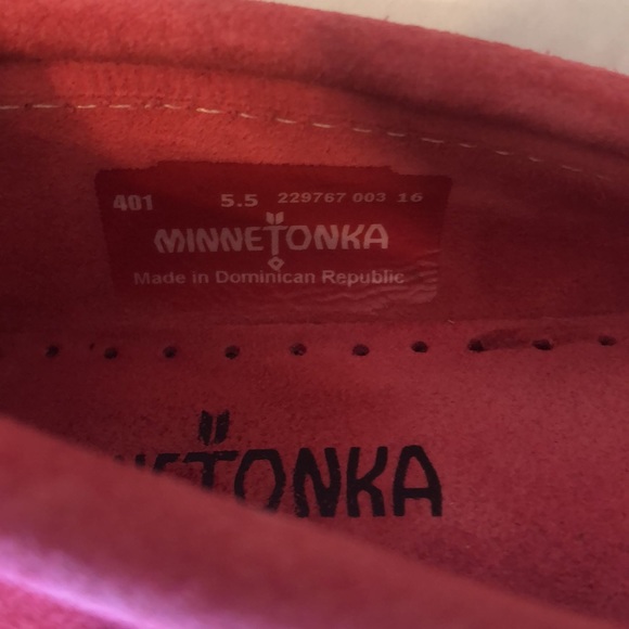 Pink Minnetonka 5.5 Moccasins - Picture 4 of 4